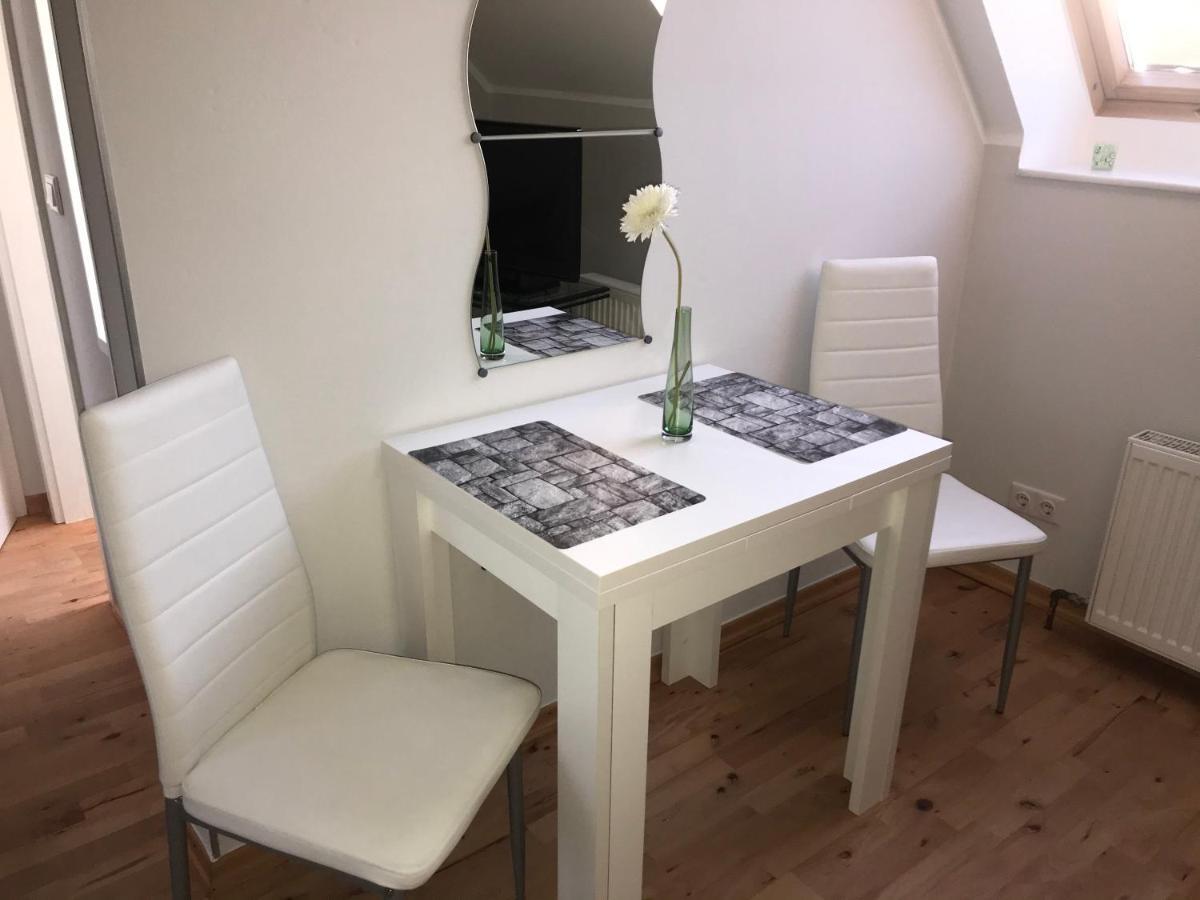 Le Casa De Jeune Düsseldorf Exteriör bild